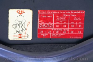 W113-trunk-tire-oil-label