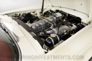 1971-Mercedes-280SL-Engine-Bay-4