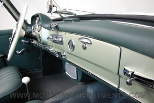 1959-Mercedes-190SL-39