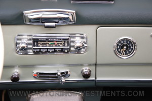 1959-Mercedes-190SL-48