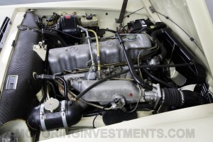 1971-Mercedes-280SL-Engine-Bay-2