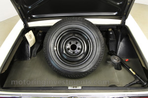 1971-Mercedes-280SL-Trunk-5